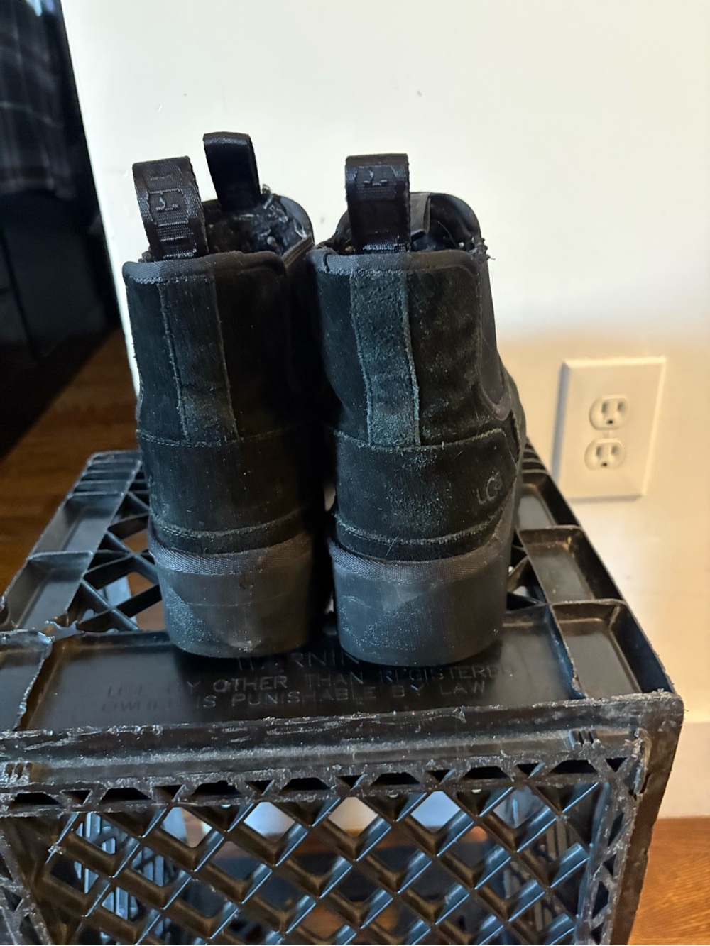 UGG Black Platform Chelsea Boots - Picture 3 of 4
